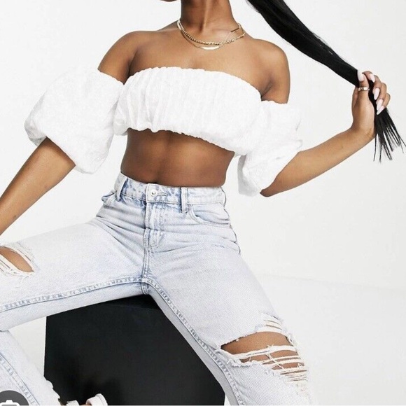 NWOT NA-KD off-the-shoulder embroidered crop top - Picture 2 of 3